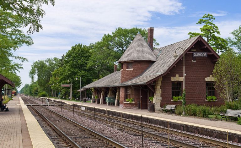 Glencoe Metra Station image